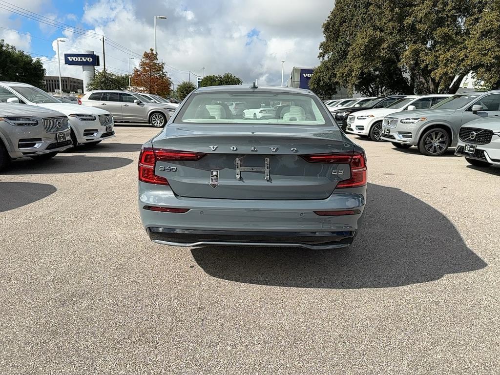 new 2024 Volvo S60 car, priced at $45,825