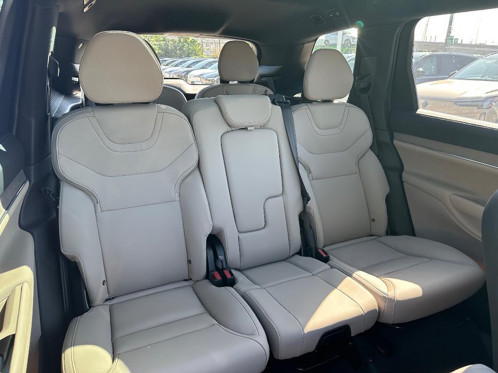 new 2025 Volvo EX90 car, priced at $95,150