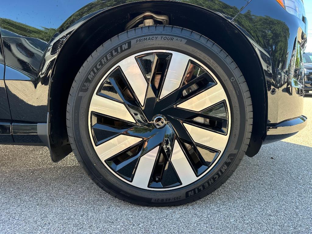 new 2025 Volvo EX90 car, priced at $95,150