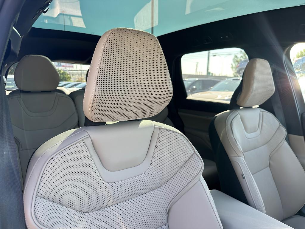 new 2025 Volvo EX90 car, priced at $95,150