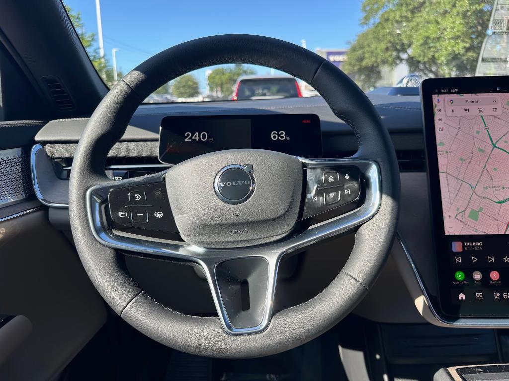 new 2025 Volvo EX90 car, priced at $95,150