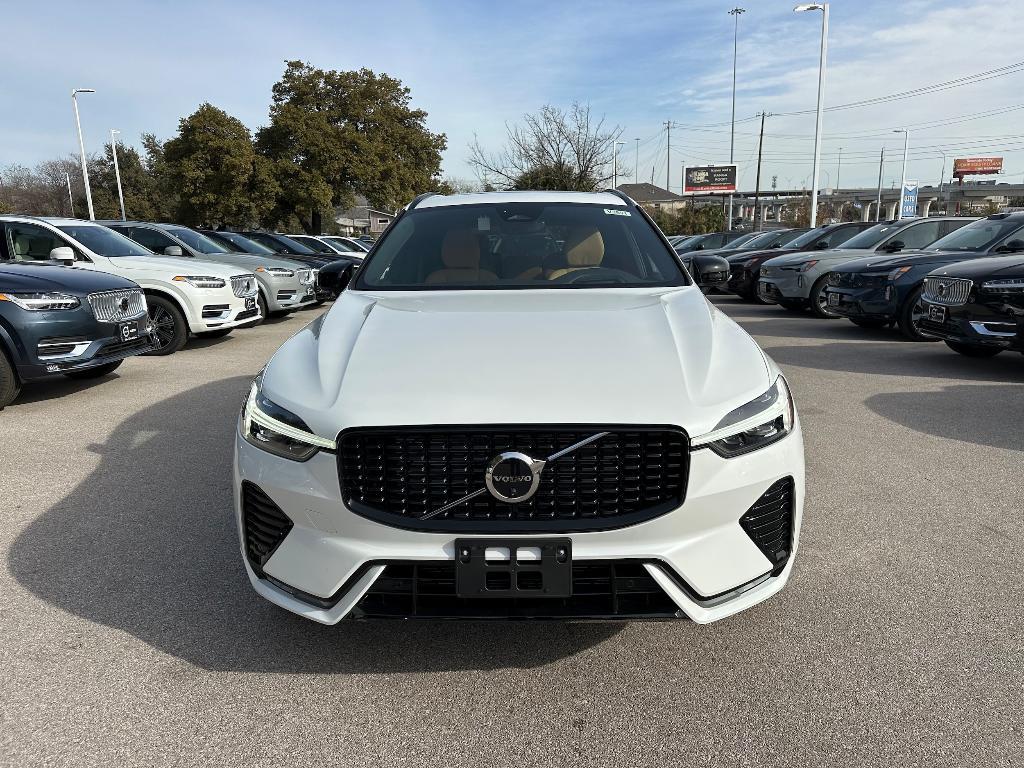 new 2025 Volvo XC60 car, priced at $59,885