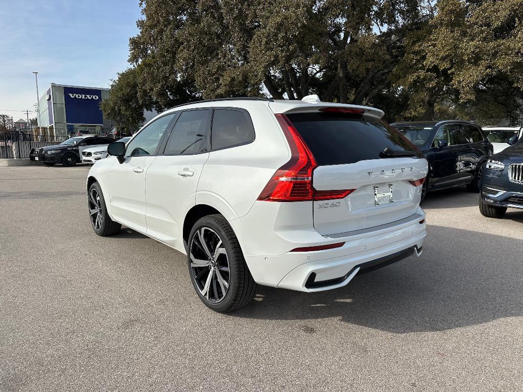 new 2025 Volvo XC60 car, priced at $59,885