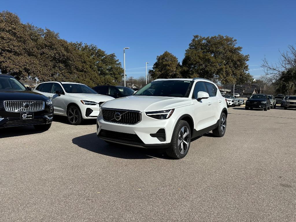 new 2025 Volvo XC40 car, priced at $45,485