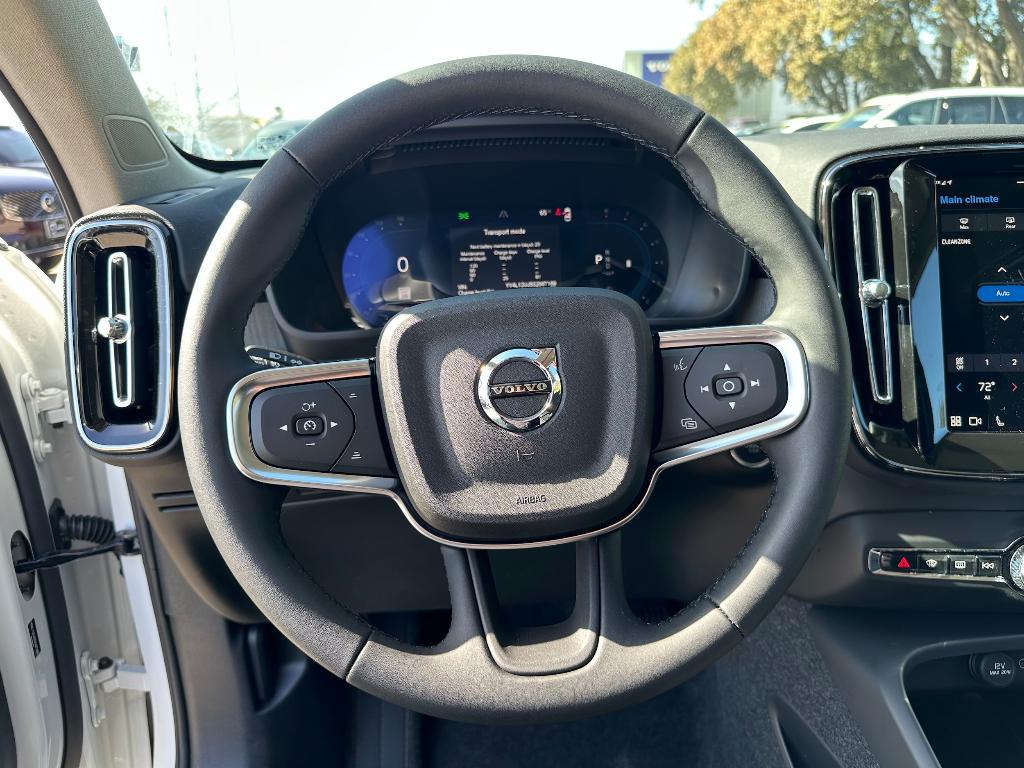 new 2025 Volvo XC40 car, priced at $45,485