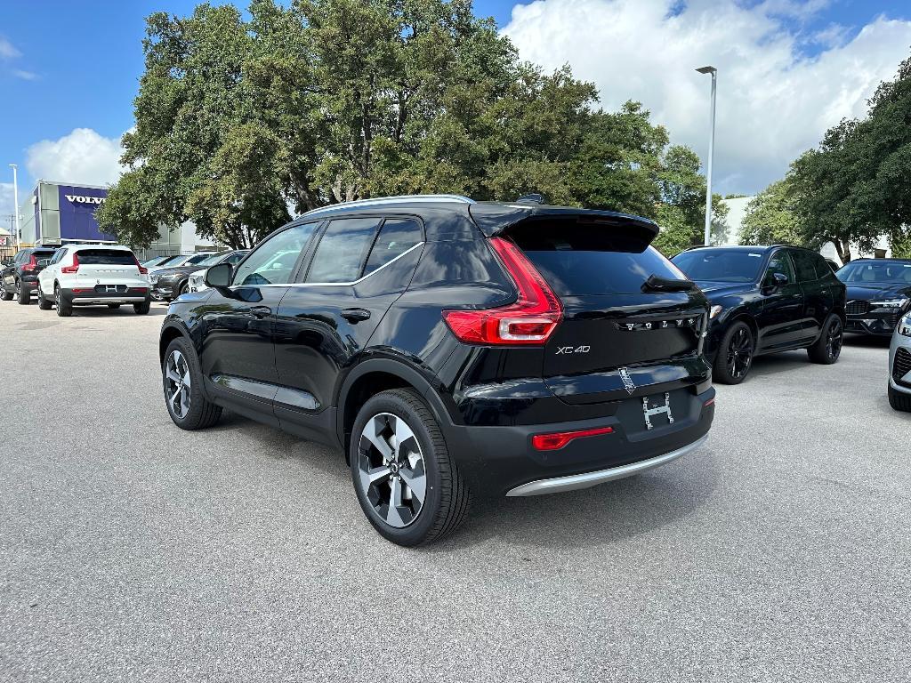 new 2025 Volvo XC40 car, priced at $46,015