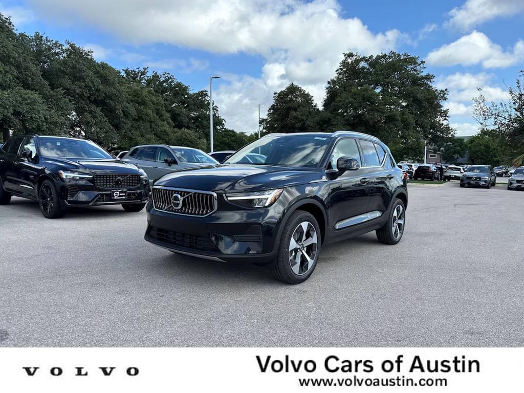 new 2025 Volvo XC40 car, priced at $46,015