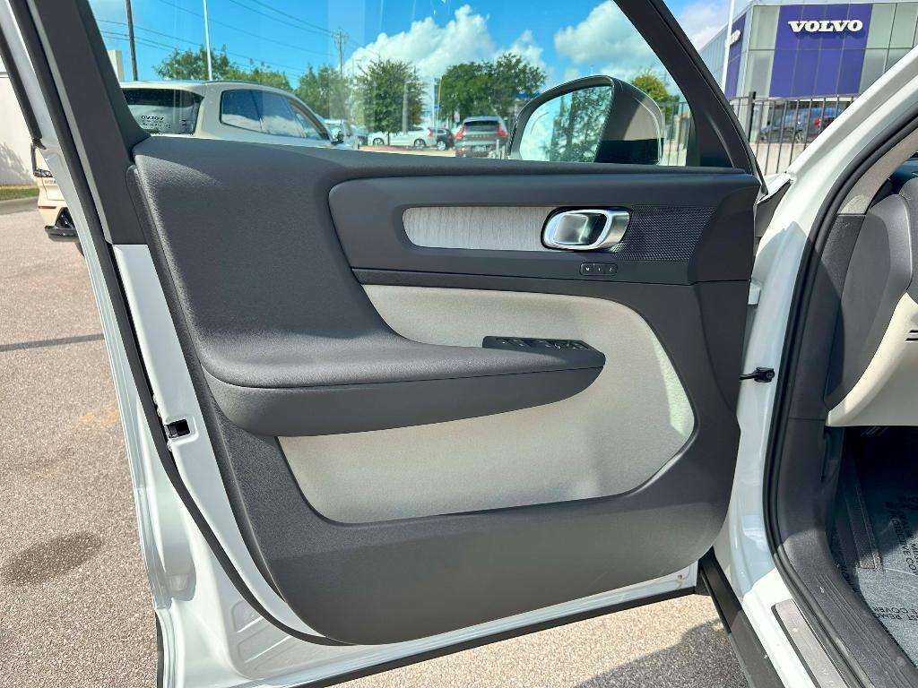 new 2026 Volvo XC40 car, priced at $46,345