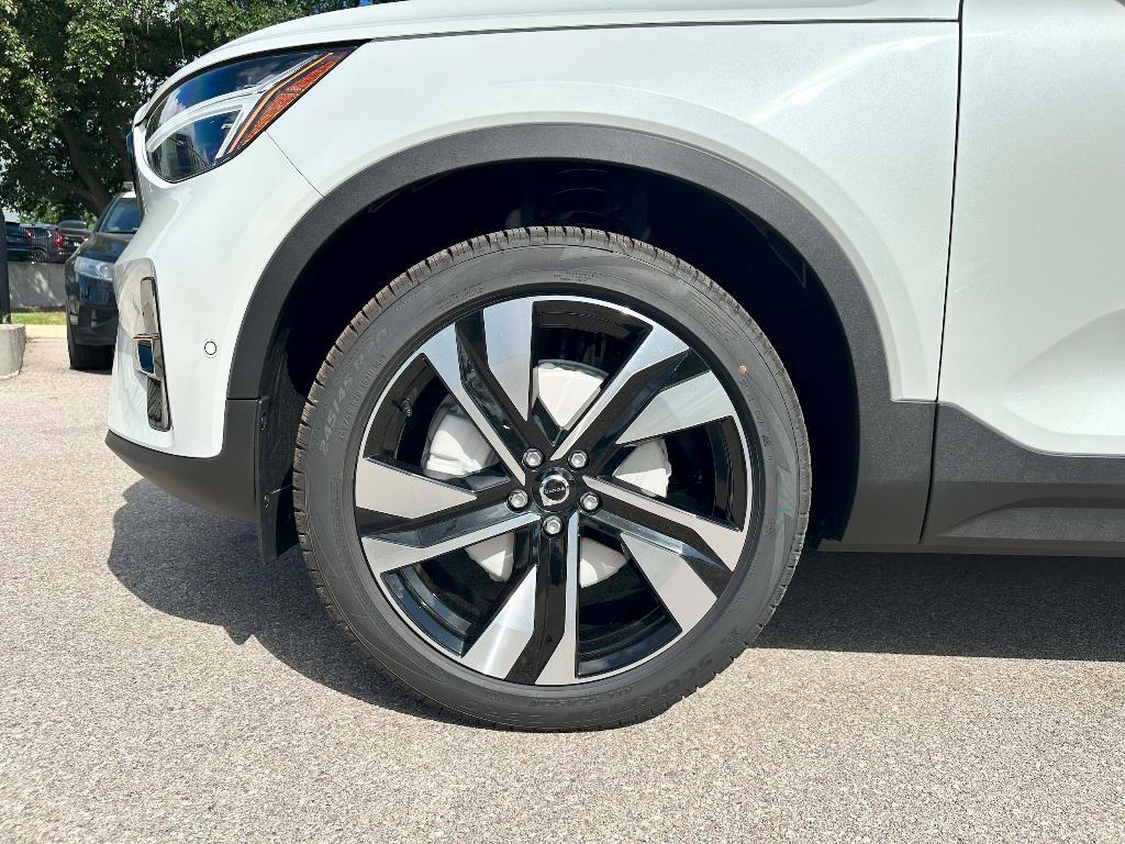 new 2026 Volvo XC40 car, priced at $46,345