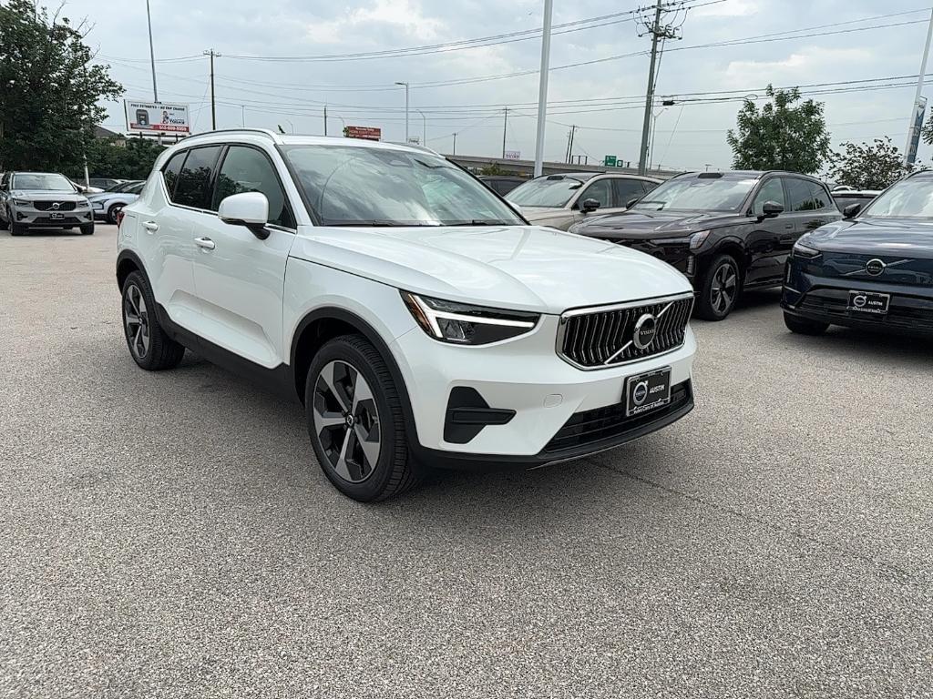 new 2025 Volvo XC40 car, priced at $45,485