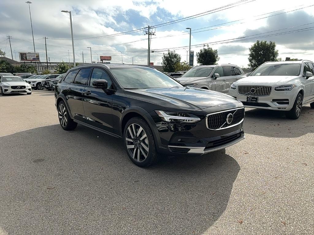 new 2025 Volvo V90 Cross Country car, priced at $63,335