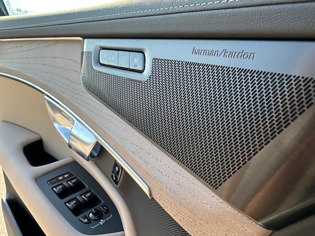 new 2026 Volvo XC90 car, priced at $71,825