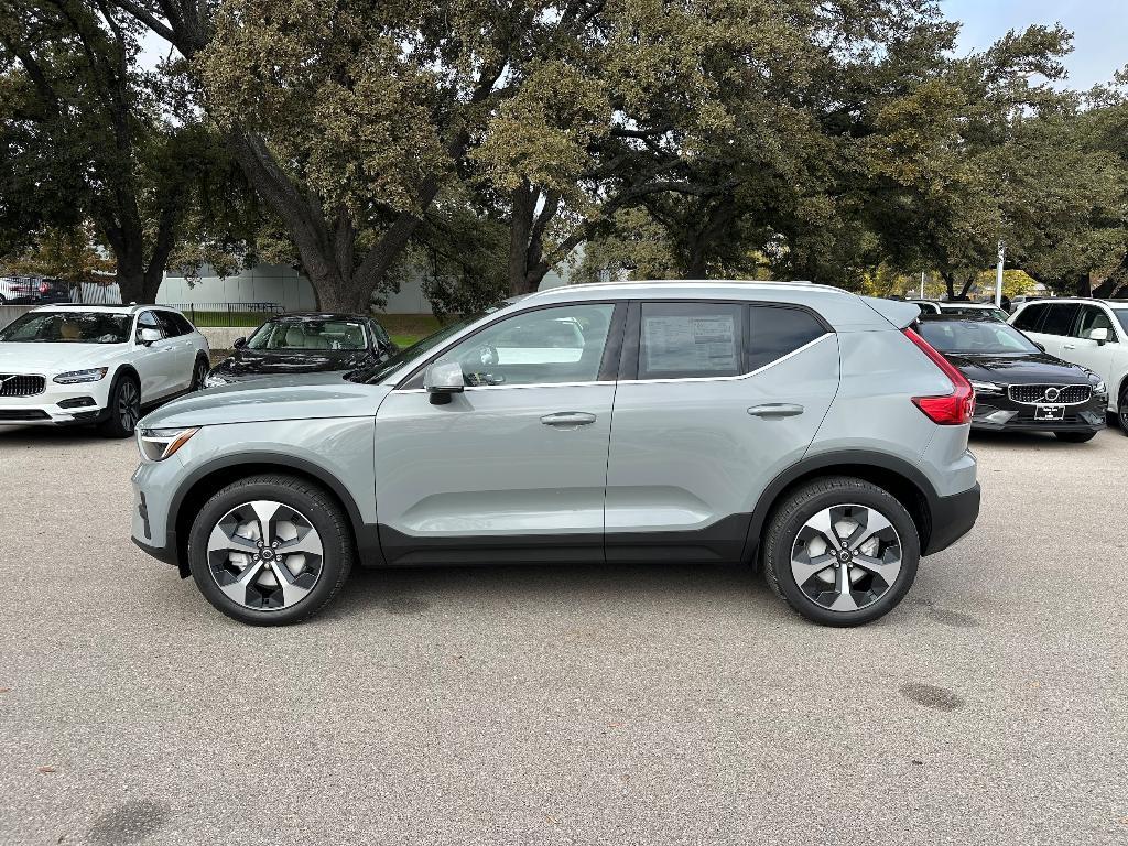 new 2025 Volvo XC40 car, priced at $45,465