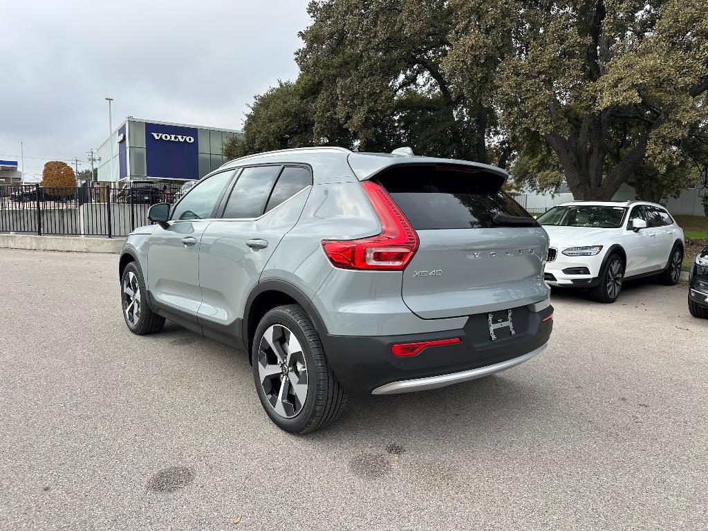 new 2025 Volvo XC40 car, priced at $45,465