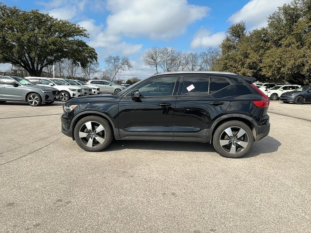 used 2019 Volvo XC40 car, priced at $18,495