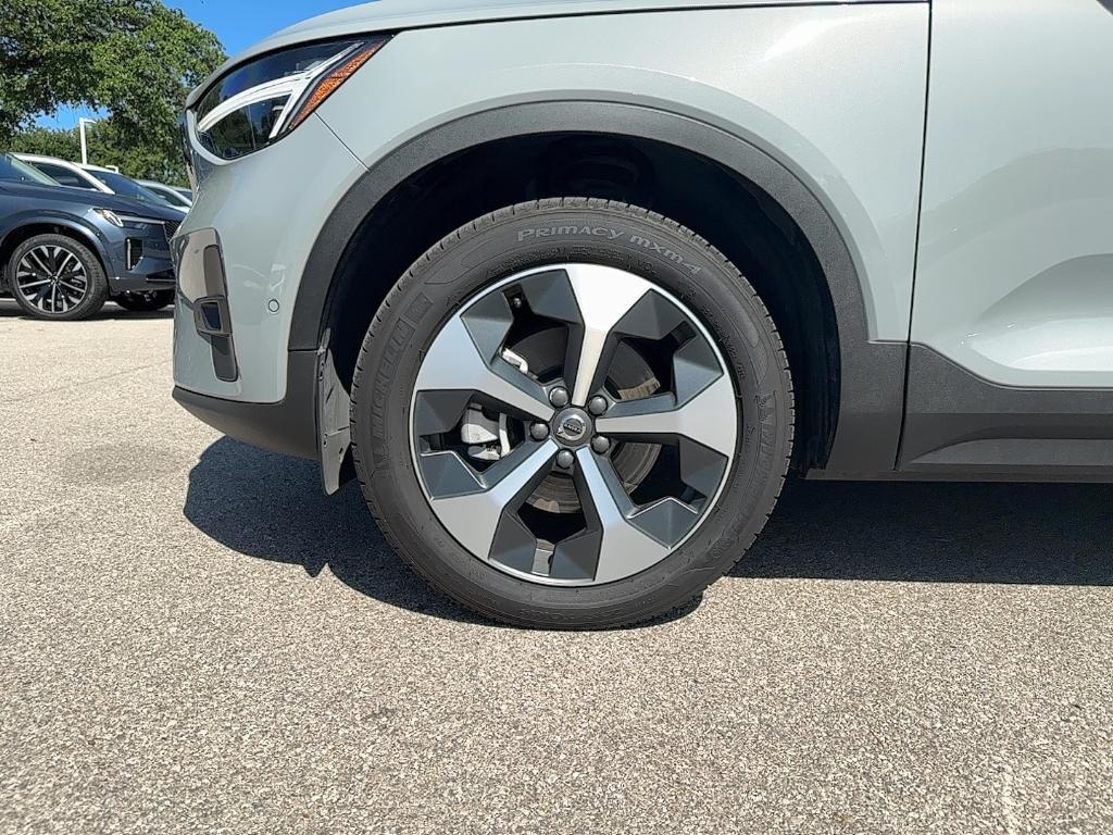 used 2024 Volvo XC40 car, priced at $38,995