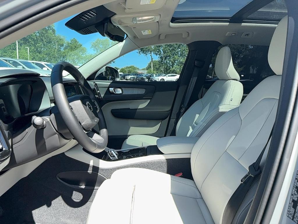 used 2024 Volvo XC40 car, priced at $38,995
