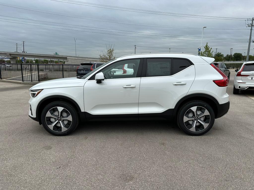 new 2024 Volvo XC40 car, priced at $47,345