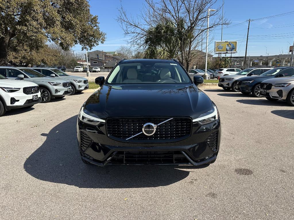 new 2025 Volvo XC60 car, priced at $54,610