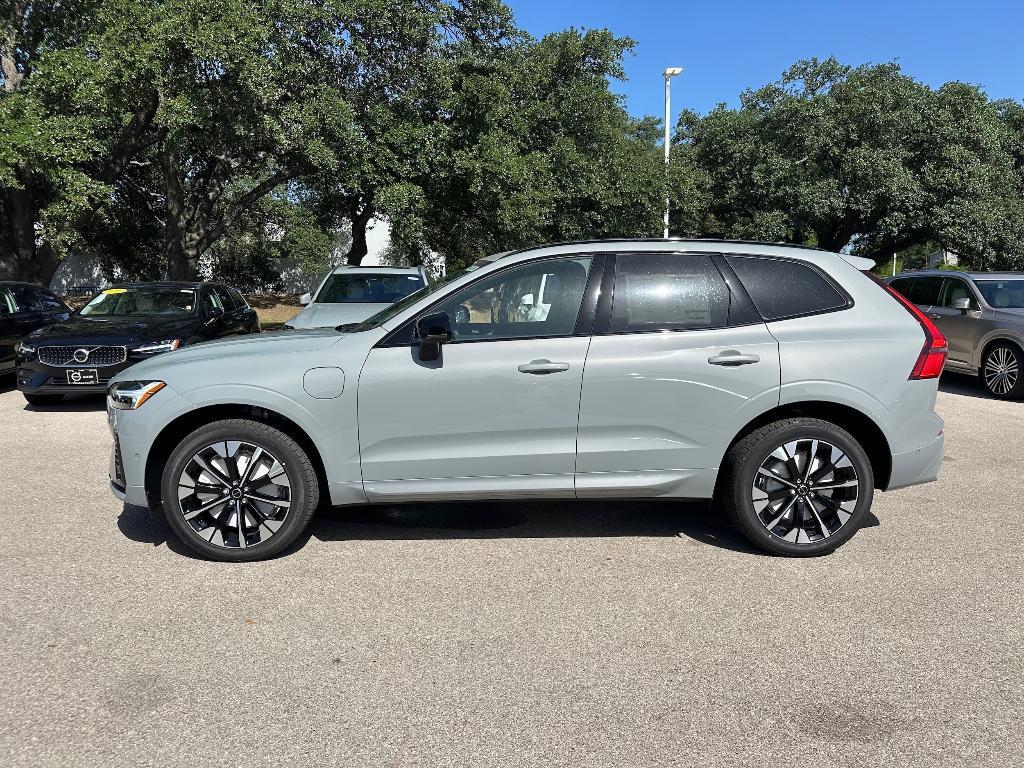 new 2026 Volvo XC60 Plug-In Hybrid car, priced at $69,285