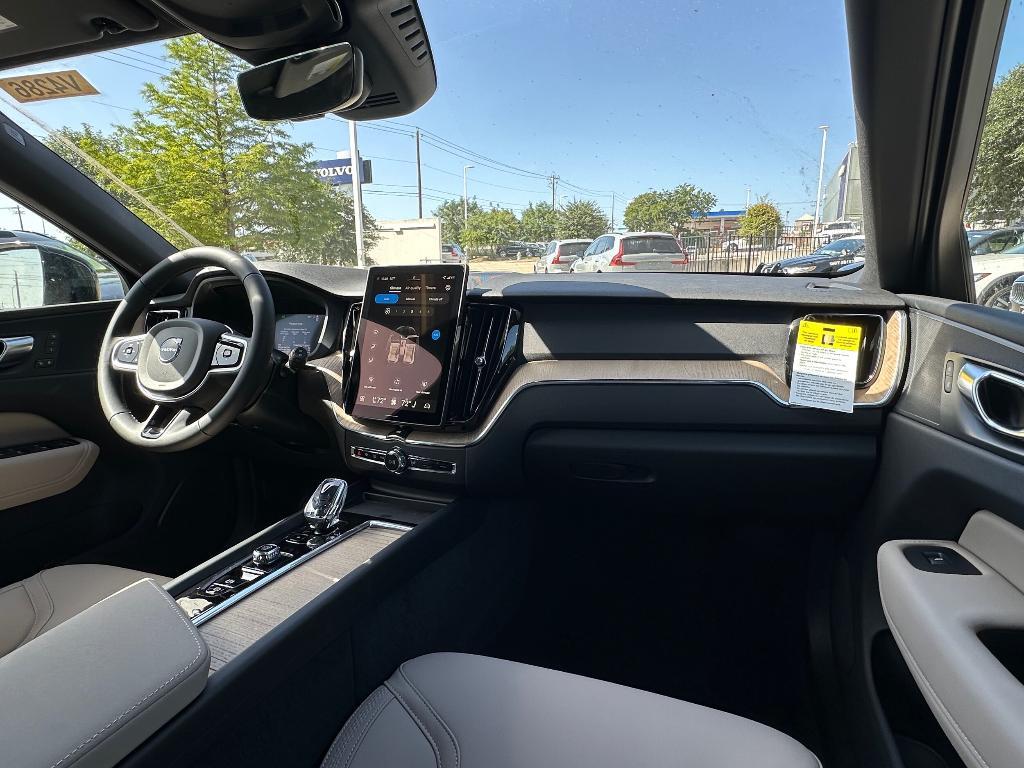 new 2026 Volvo XC60 Plug-In Hybrid car, priced at $69,285