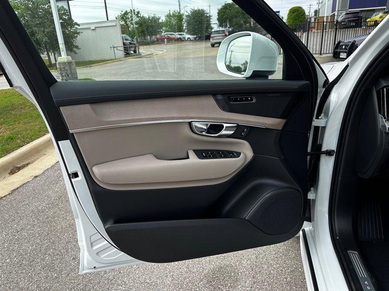 new 2025 Volvo XC90 Plug-In Hybrid car, priced at $78,805