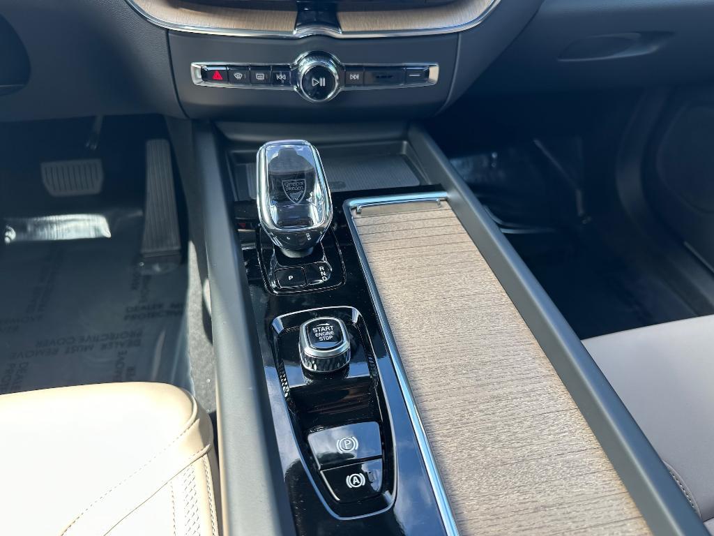 new 2026 Volvo XC60 car, priced at $58,620