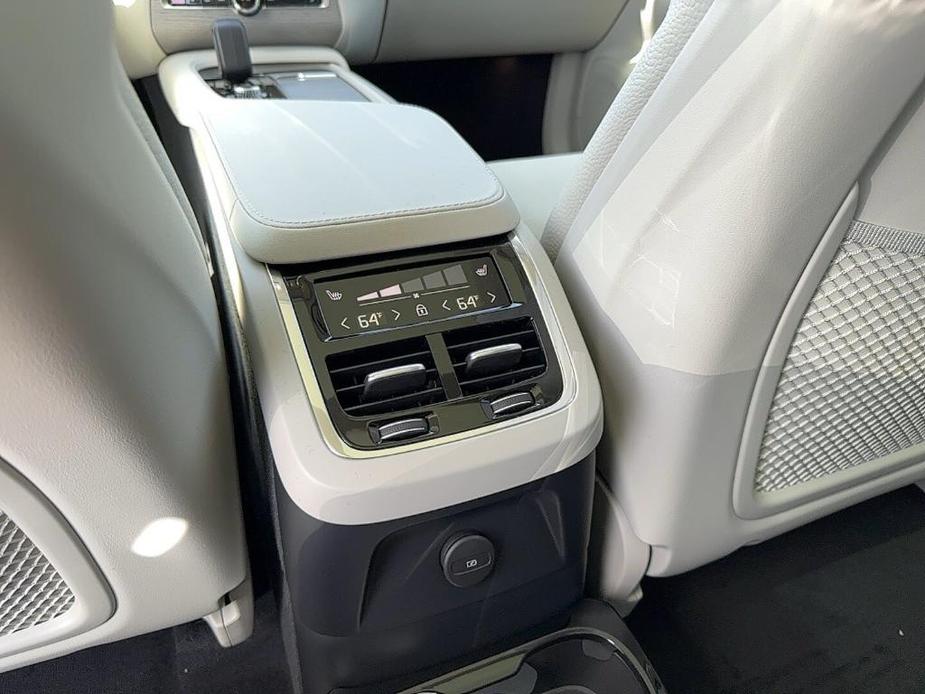 new 2025 Volvo XC90 Plug-In Hybrid car, priced at $77,265