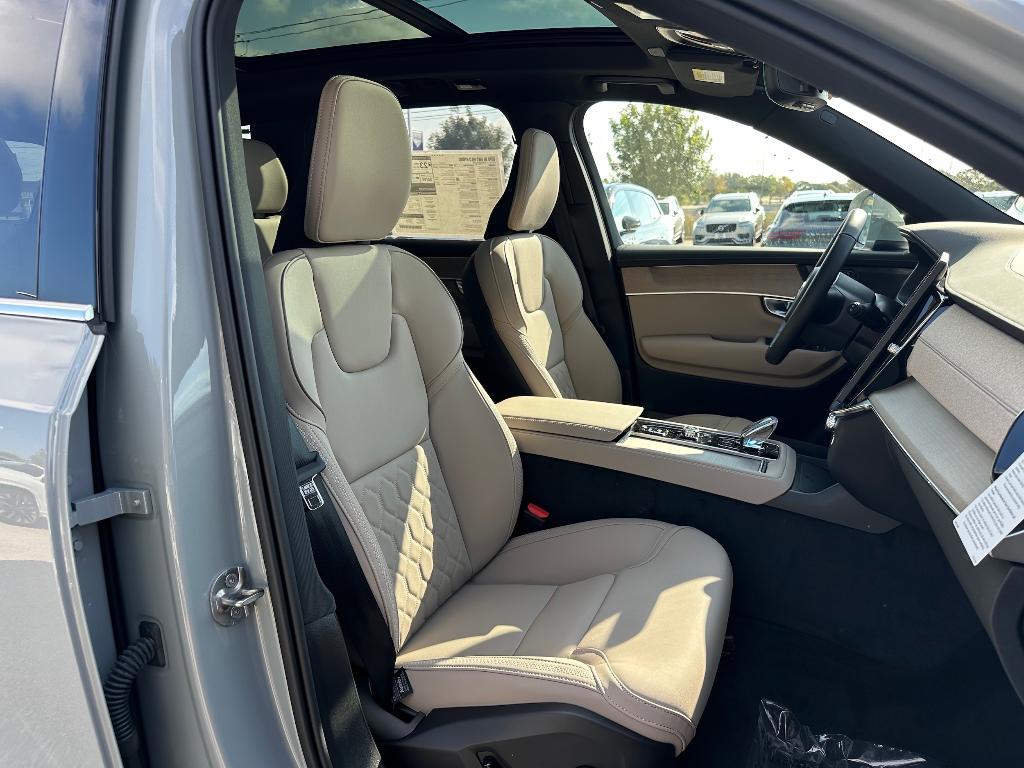 new 2026 Volvo XC90 car, priced at $71,825