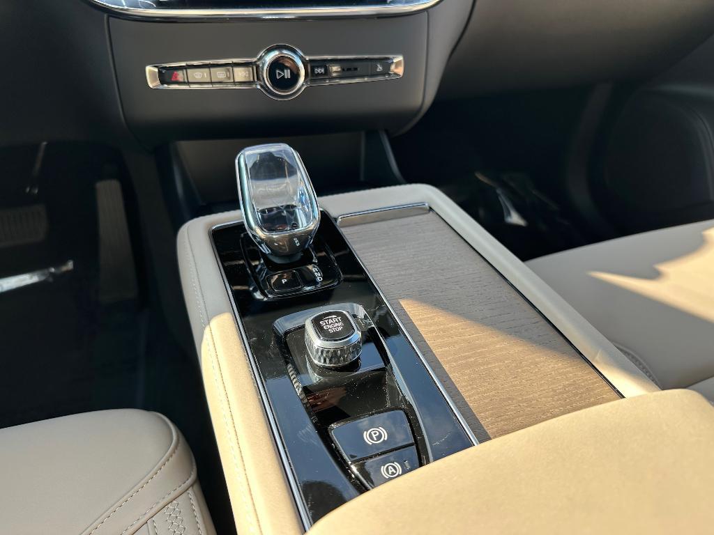 new 2026 Volvo XC90 car, priced at $71,825