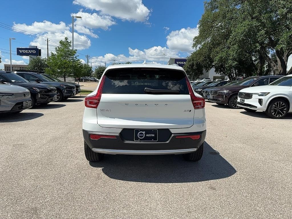 new 2025 Volvo XC40 car, priced at $51,015