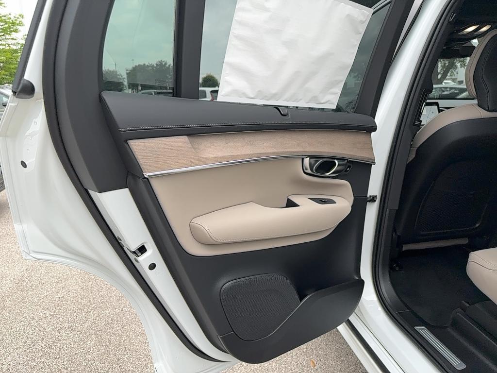 new 2025 Volvo XC90 Plug-In Hybrid car, priced at $82,405