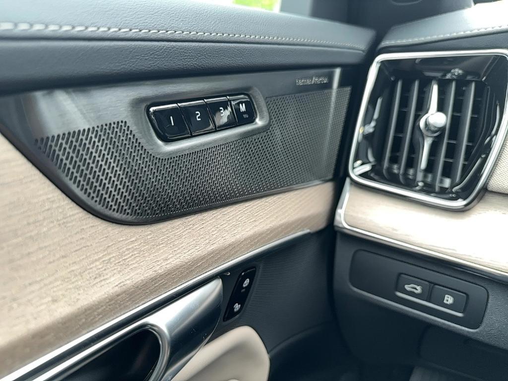 new 2025 Volvo XC90 Plug-In Hybrid car, priced at $82,405