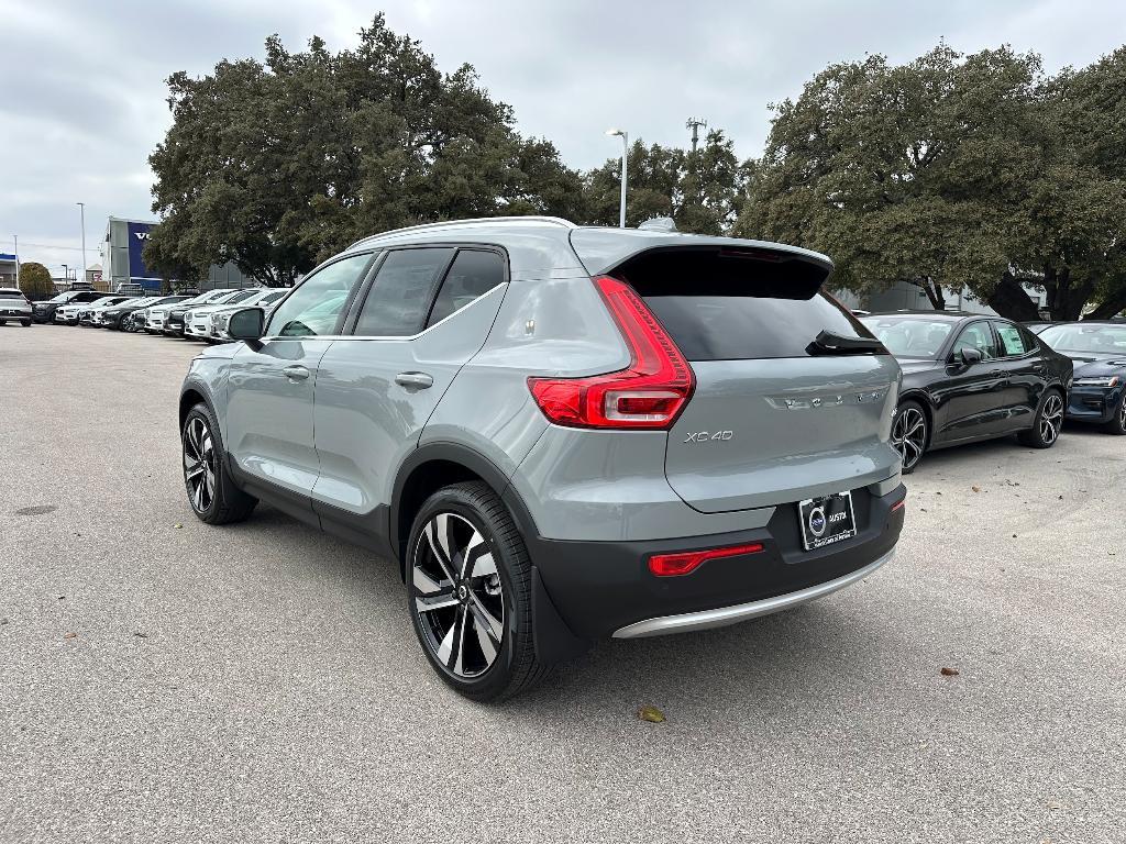 new 2025 Volvo XC40 car, priced at $49,645