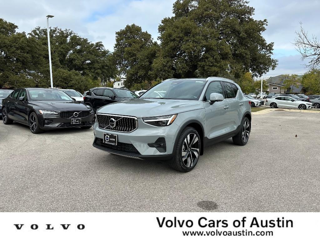 new 2025 Volvo XC40 car, priced at $49,645