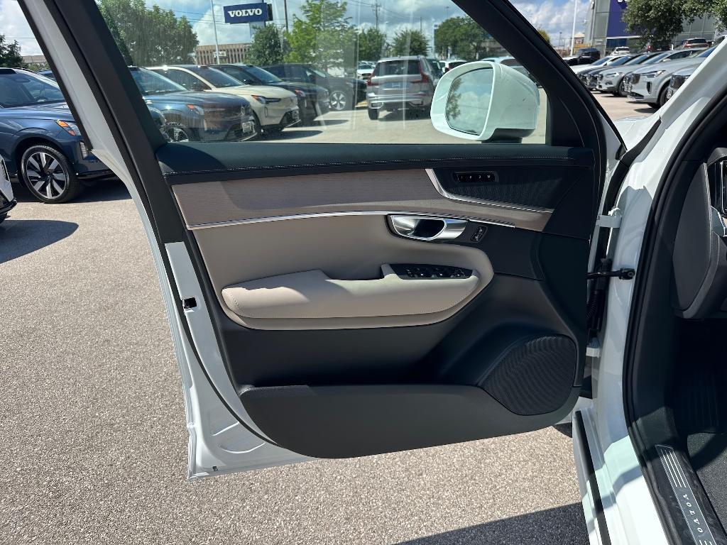 new 2026 Volvo XC90 car, priced at $62,345