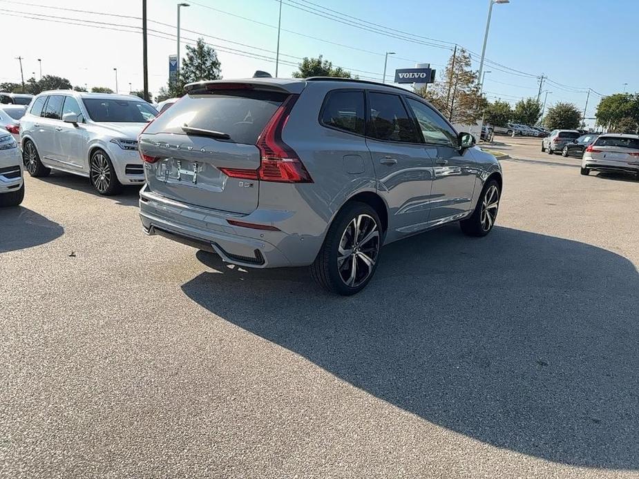 new 2025 Volvo XC60 car, priced at $59,885