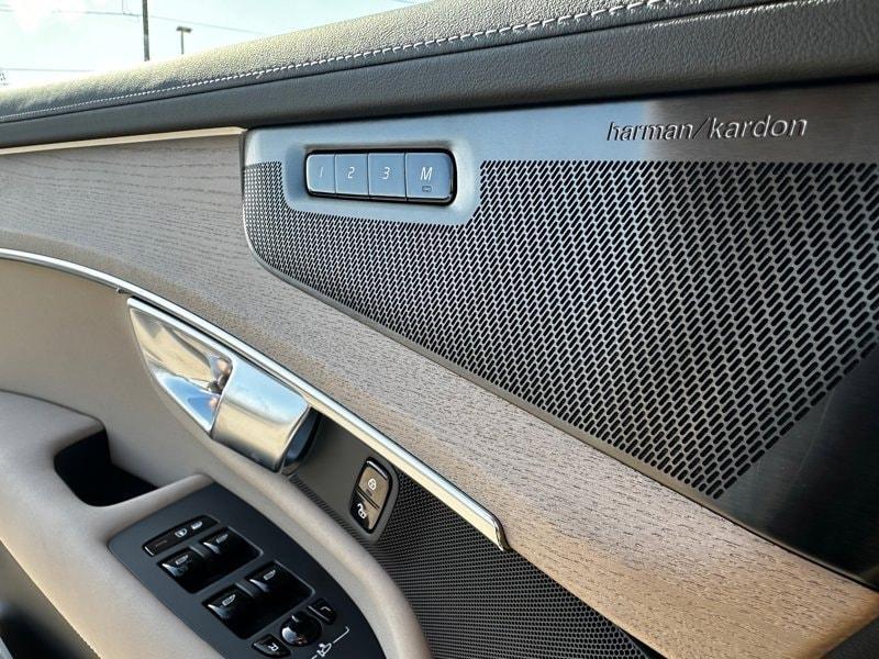 new 2025 Volvo XC90 Plug-In Hybrid car, priced at $78,805
