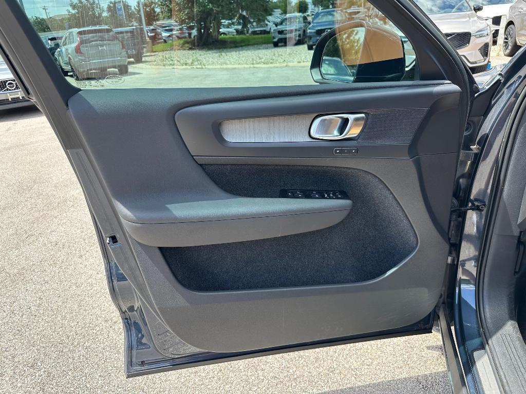 used 2022 Volvo XC40 car, priced at $33,995