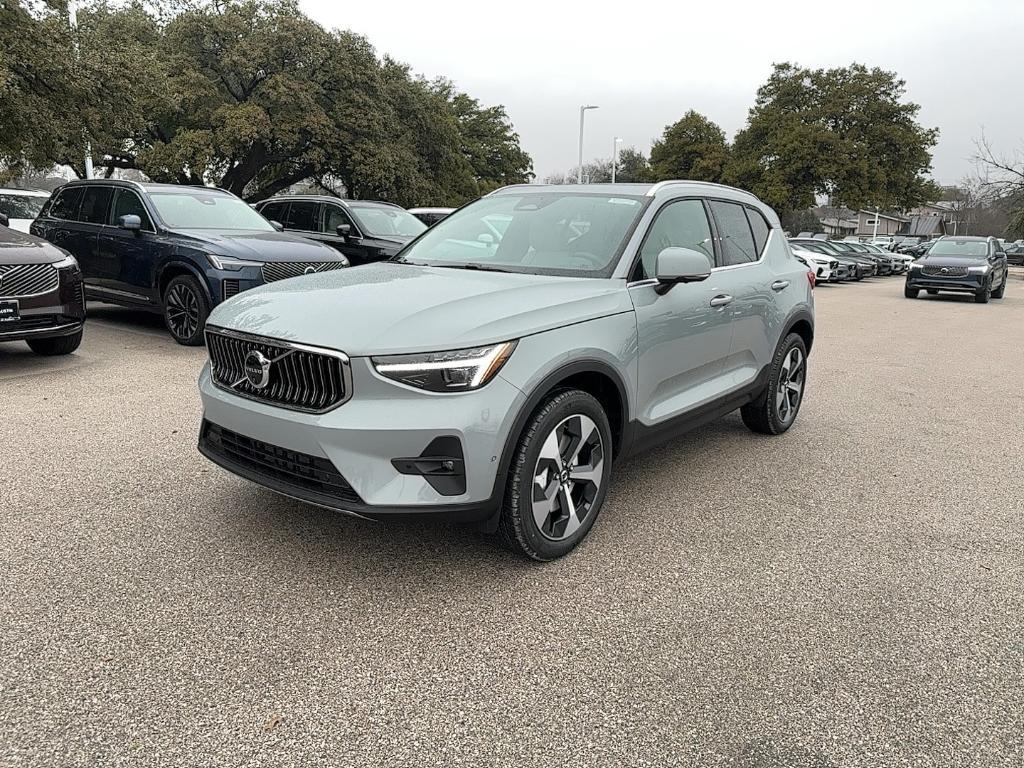 new 2025 Volvo XC40 car, priced at $48,335