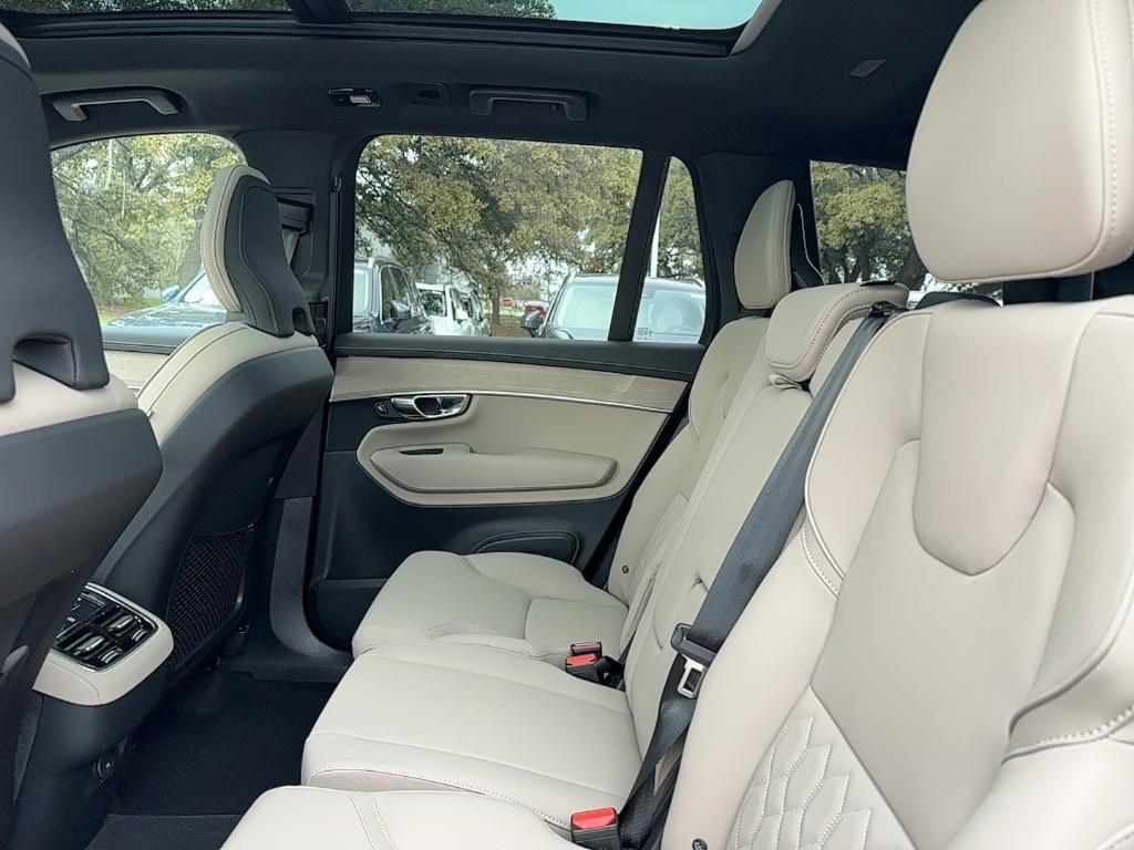 new 2025 Volvo XC90 car, priced at $66,425