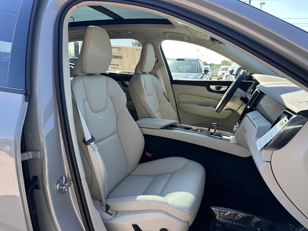 new 2025 Volvo XC60 car, priced at $55,360