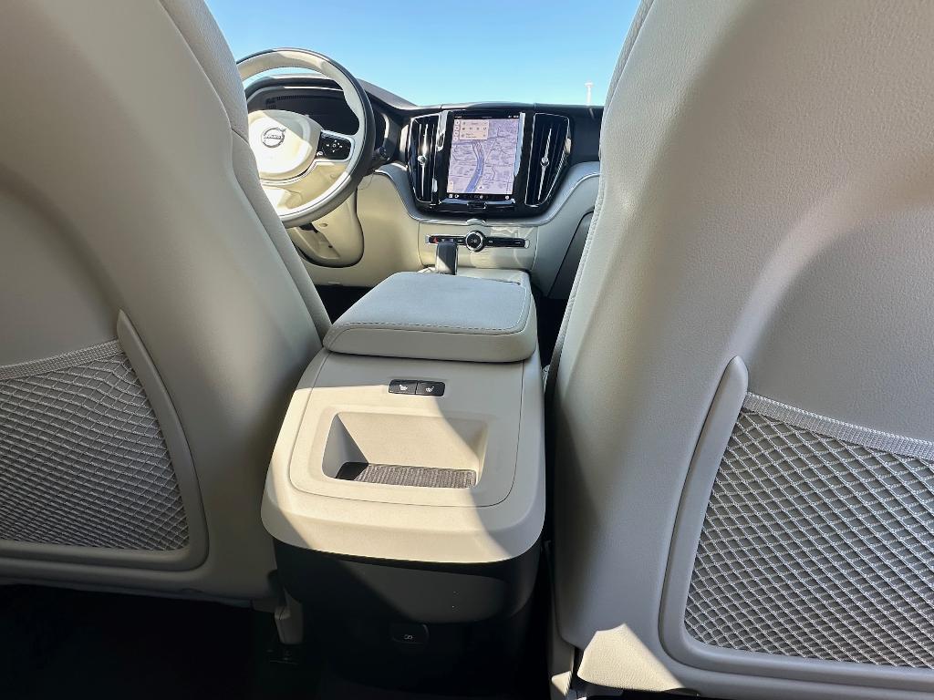 new 2025 Volvo XC60 car, priced at $55,360