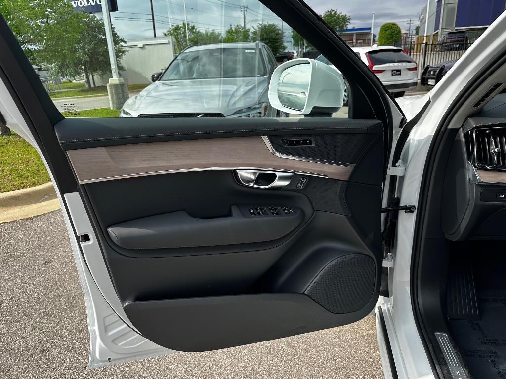 new 2025 Volvo XC90 car, priced at $66,695