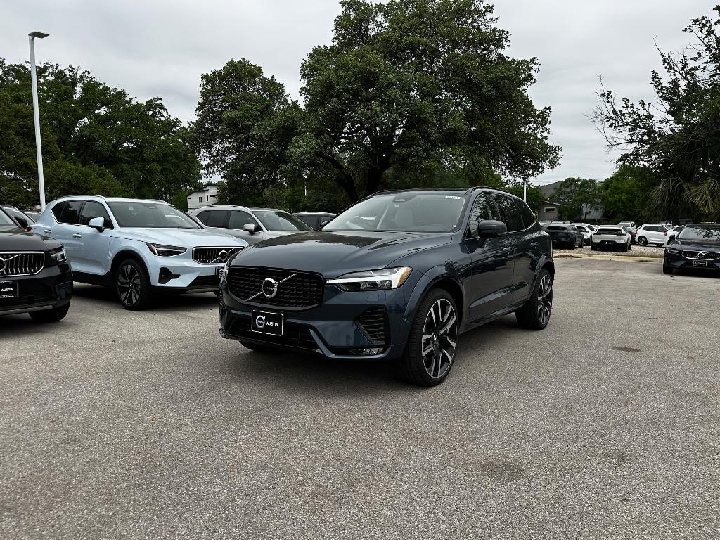 new 2025 Volvo XC60 car, priced at $67,675