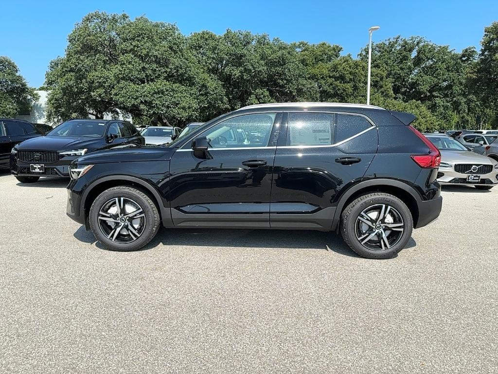 new 2025 Volvo XC40 car, priced at $45,215