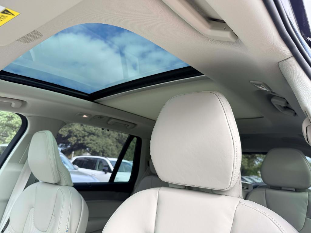 new 2026 Volvo XC90 car, priced at $75,155