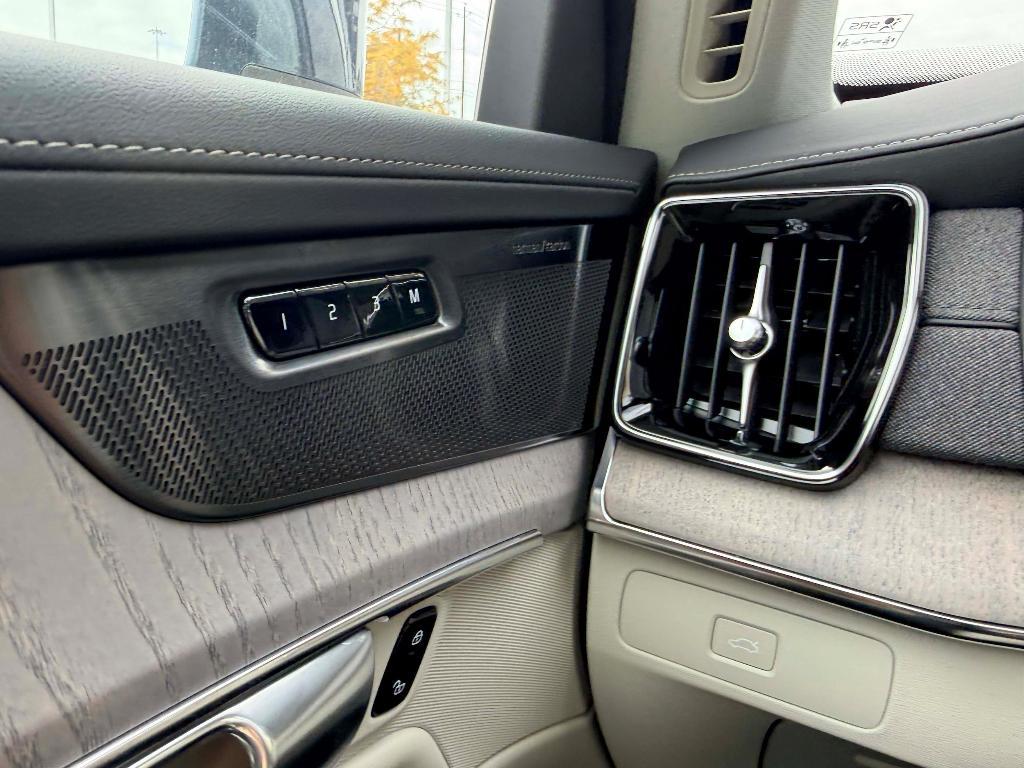 new 2026 Volvo XC90 car, priced at $75,155