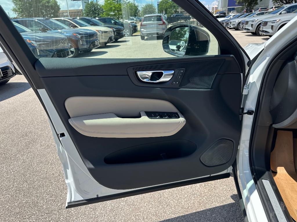new 2026 Volvo XC60 car, priced at $52,985