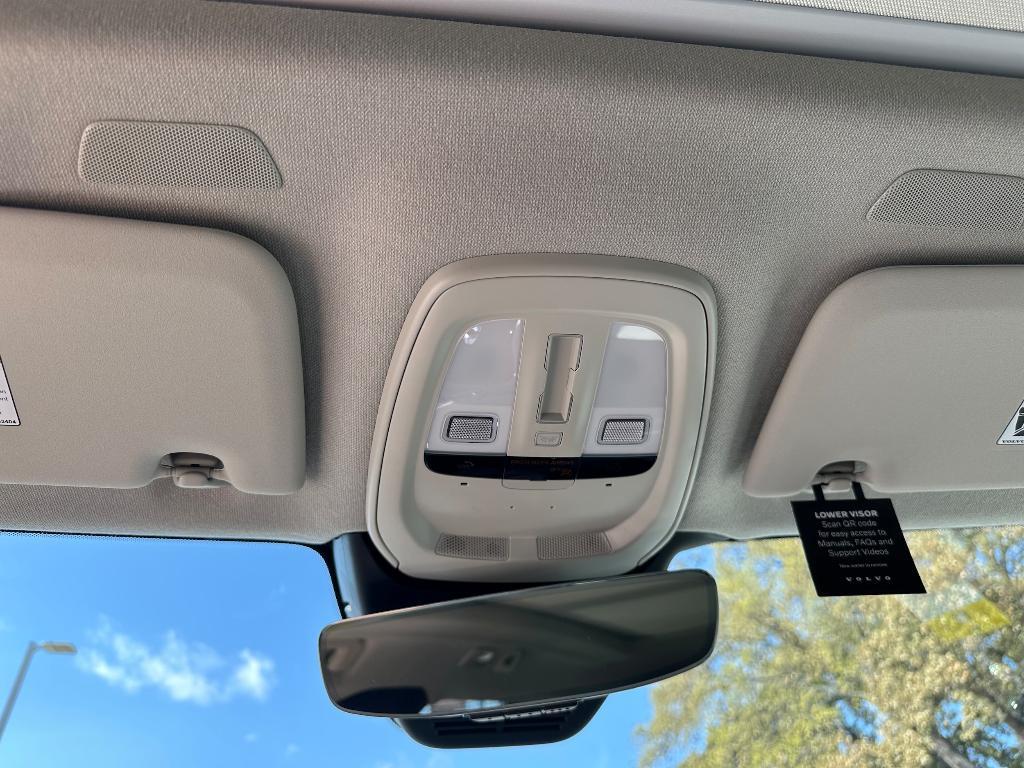 new 2025 Volvo XC40 car, priced at $48,335